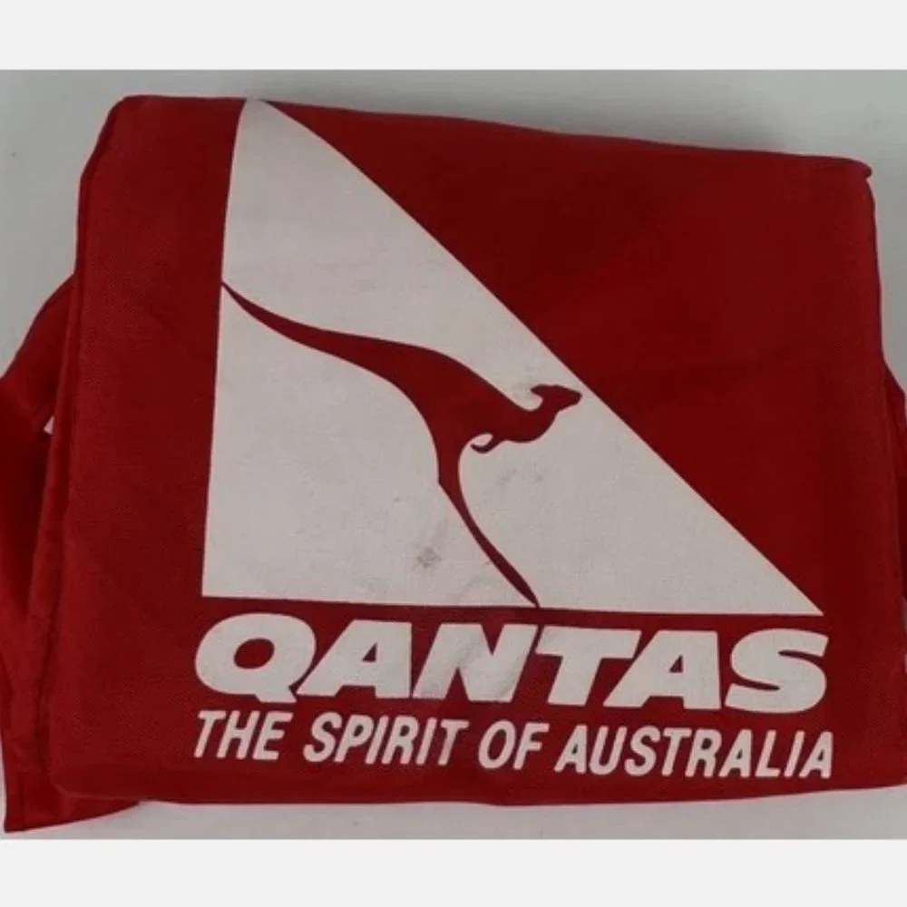 Vintage QANTAS Airlines Red Bag Tote Duffle Foldable Flat Travel Pouch Nylon